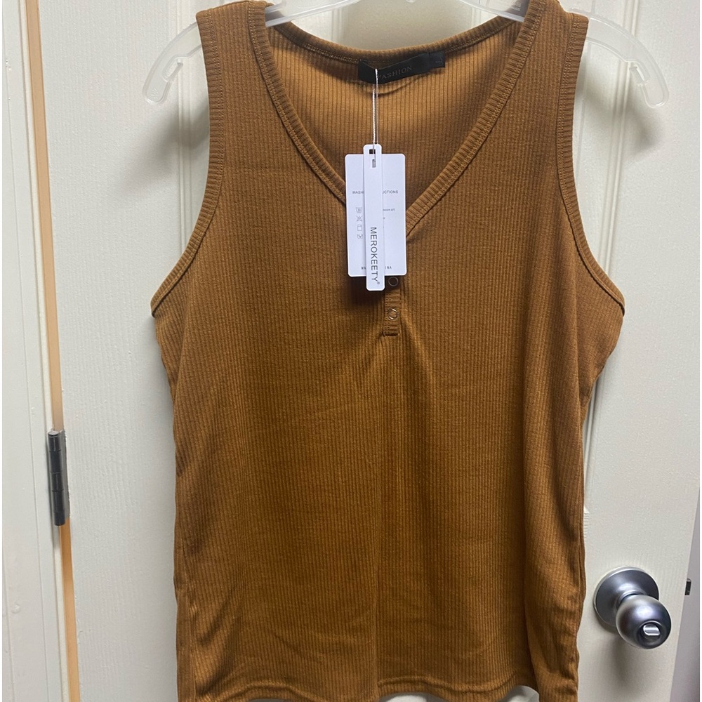 Merokeety comfortable fashion tank top. Size L